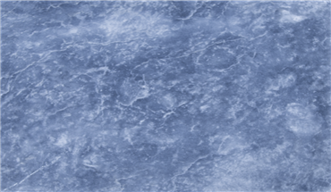 Tundra Blue Mermeri, hidrojen ve karbon açısından zengin minerallerin, kristal ve demir oksit gibi maddelerle birleşerek gri rengini alan doğal taşlardandır.
